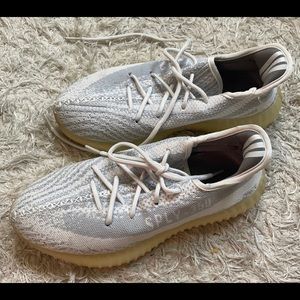 Reposh!Yeezy’s for sale